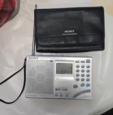 Sony ICF-SW7600GR -maailmanradio + alkuperäinen suojapussi
