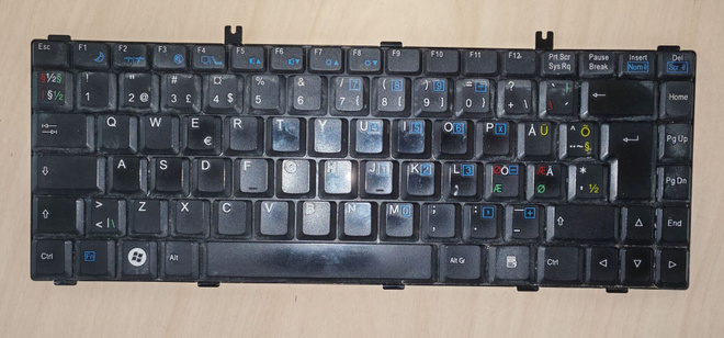 Fujitsu Siemens Amilo LA 1703 6037B0021519 näppäimistö