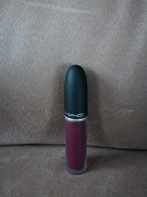 AITO MAC POWDER KISS UUSI HUULIPUNA SÄVY 985 GOT A CALLBACK
