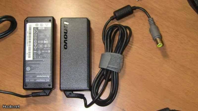 kannettavan laturi Lenovo Thinkpad 20V 4.5A (90W)
