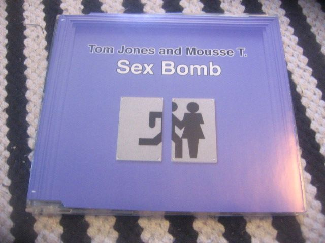 Tom Jones and Mousse T - Sex Bomb (cds)