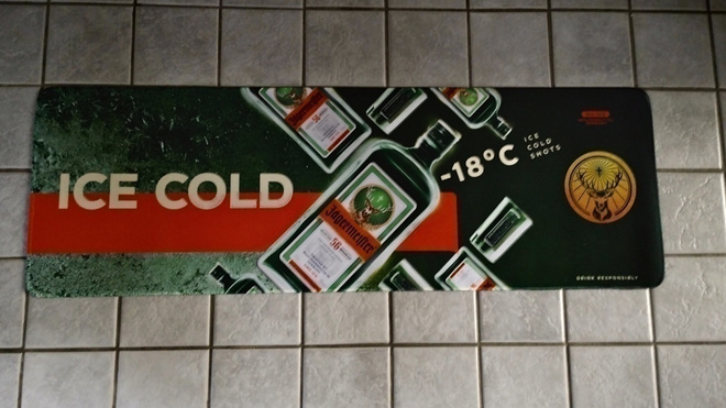 JÄGERMEISTER Baaritiskin matto 25x75cm