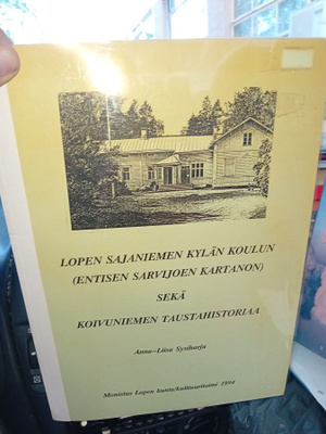Sysiharju : Lopen Sajaniemen kylän koulun sekä Koivuniemen..