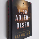 Jussi Adler-Olsen : Aakkostalo - pikkukuva 1