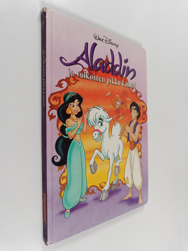 Walt Disney : Aladdin ja valkoinen pikku kameli