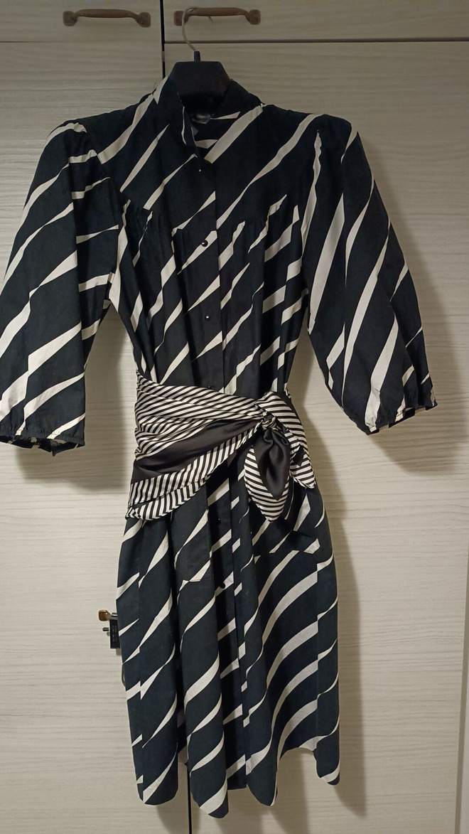 Kaunotar mekko / vintage mekko (M/L)
