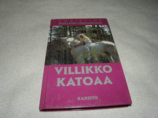 Christine Pullein-Thompson Villikko katoaa
