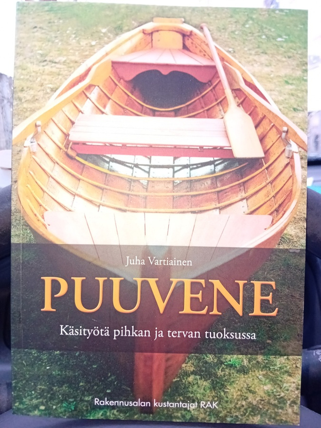 Juha Vartiainen  : Puuvene ( SIS POSTIKULU  )