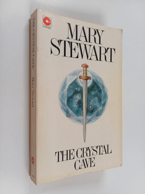 Mary Stewart : The crystal cave