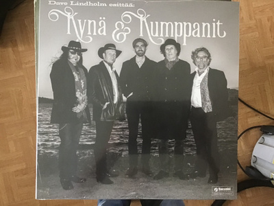 Dave Lindholm esittää kynä & kumppanit LP
