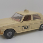 Mercedes Benz 240D "Taxi" Corgi Englanti 12,5 cm 70-luku? - pikkukuva 1
