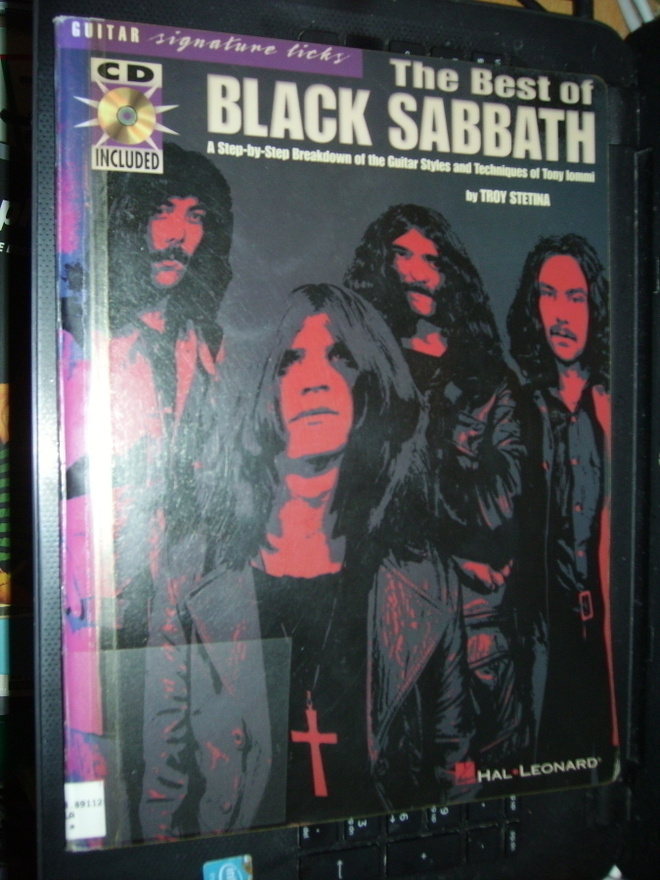 Nuottikirja : BLACK SABBATH : BEST OF ( sis. postikulut )