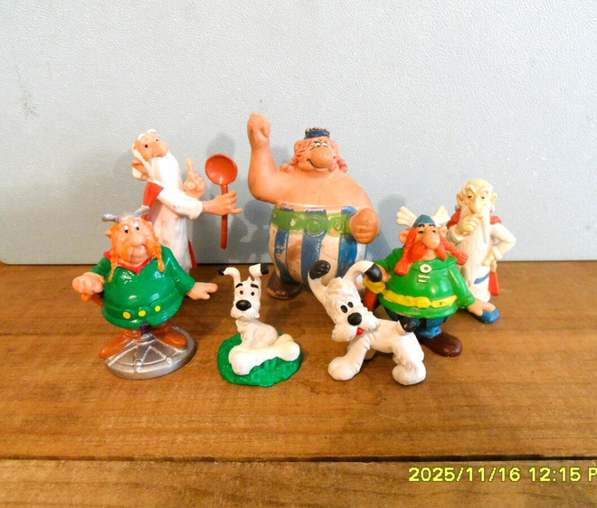 HYVÄT 70-90-LUVUN ASTERIX +KUMPPANIT FIGUURIT / BULLY /SAKSA