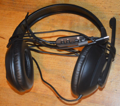 Nedis CHSTU210BK USB-C kuulokemikrofoni