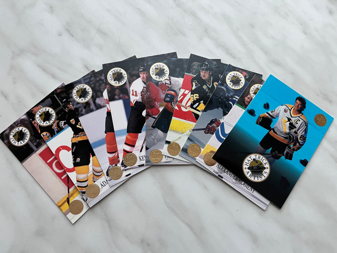 1993-94 Leaf Hat Trick kortteja 1.50e/kpl