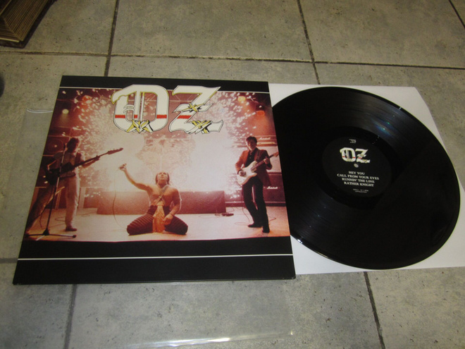 The Oz  – Oz ( uudenveroinen NUMEROITU 158 / 240 LP