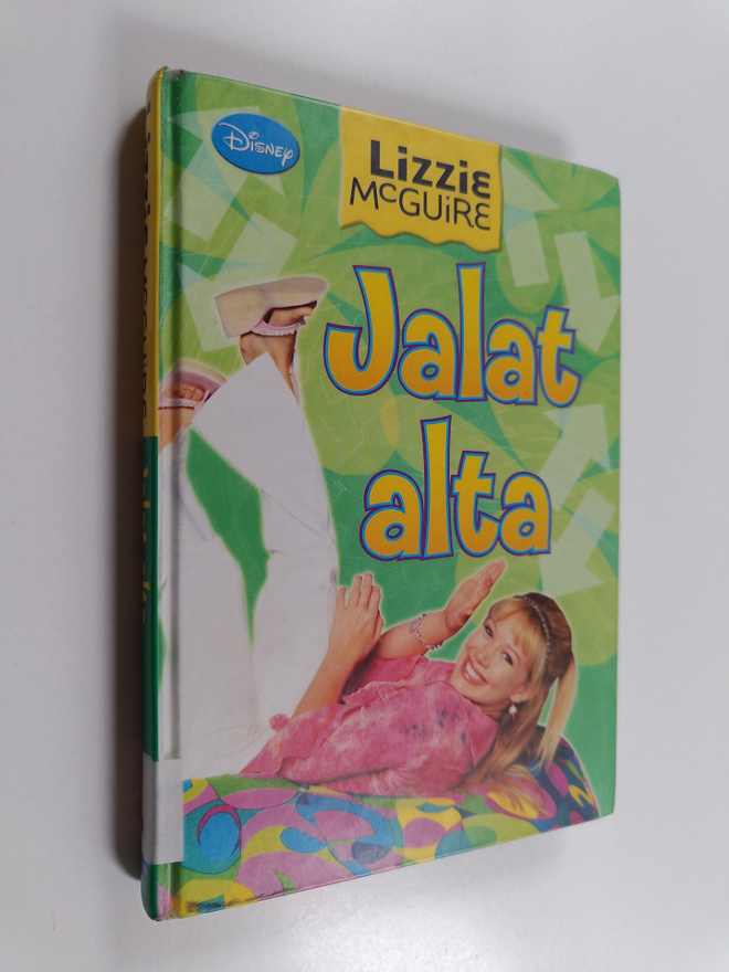 Jasmine Jones : Jalat alta