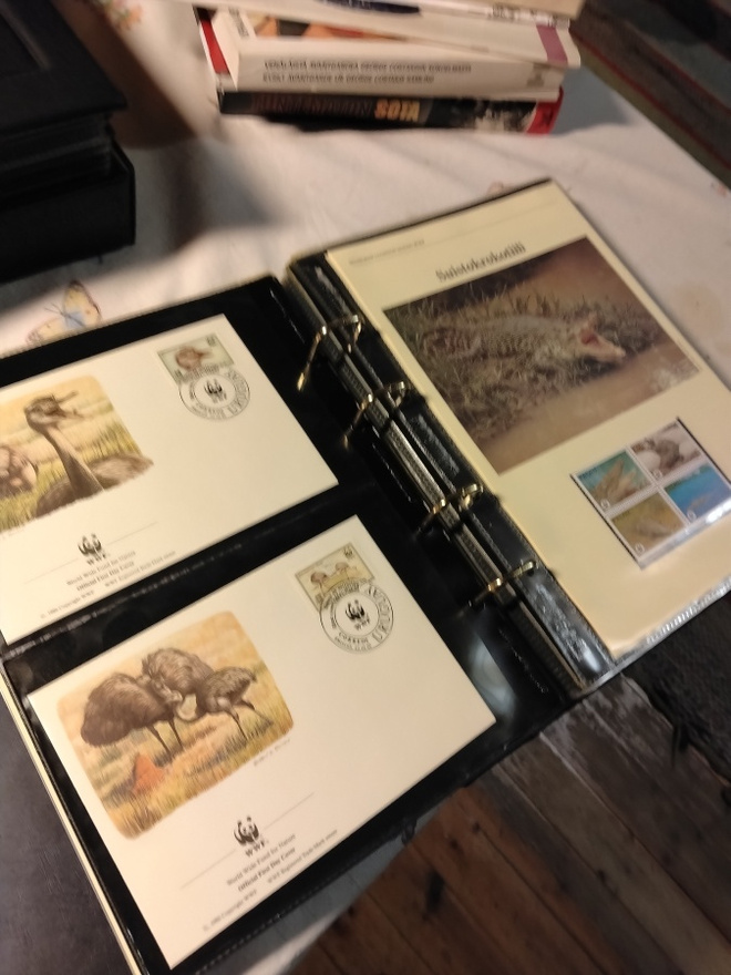 kansiollinen wwf kuoria ja postimerkkejä