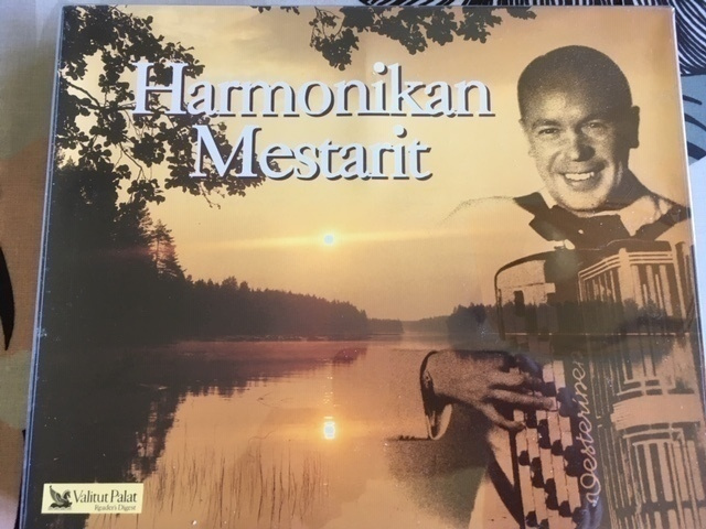 Harmonikan mestarit, suosikkitangot Valitut Palat 5 kasettia