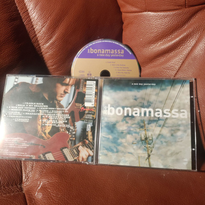 JOE BONAMASSA- a new day yesterday CD.