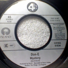 DON-E :: LOVE MAKES THE WORLD GO ROUND :: VINYYLI 7" 1992 - pikkukuva 3