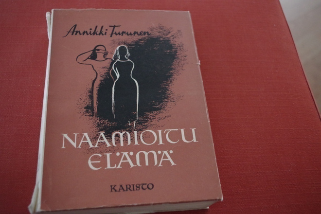 Annikki Turunen: Naamioitu elämä (1952)