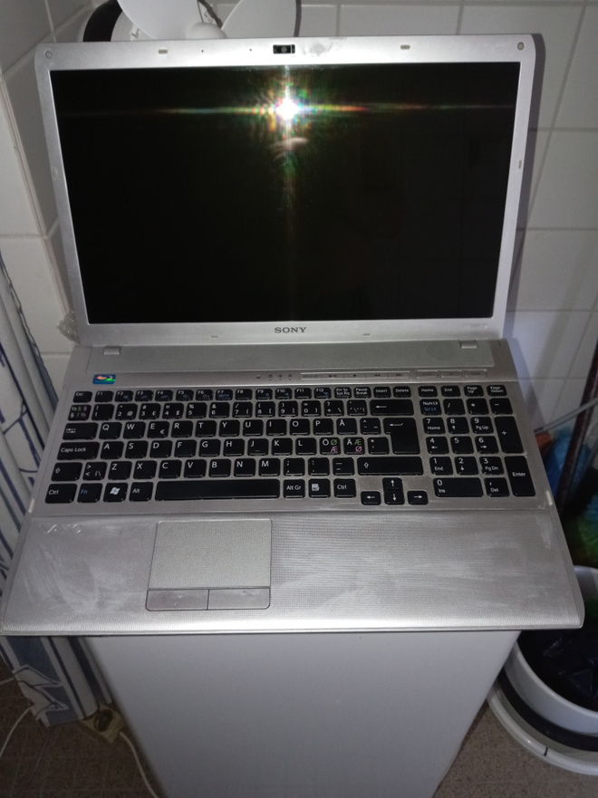 Sony VAIO VPCF13L8E 16,4" Full HD, 8Gt RAM, DVD & Blu-ray