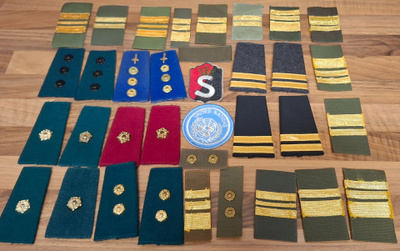 Militaria. Arvomerkit, olkapoletit, M/91
