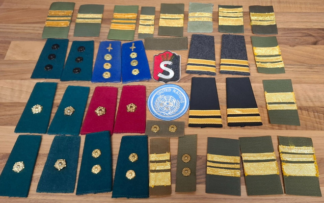 Militaria.  Arvomerkit, olkapoletit, M/91