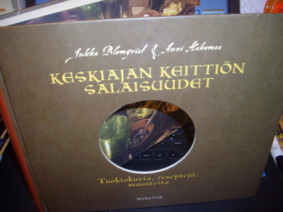 Blomqvist ym.: Keskiajan keittiön salaisuudet ( 1 p. 2006 )