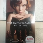 Walter Tevis - Musta kuningatar (pokkari) - pikkukuva 1