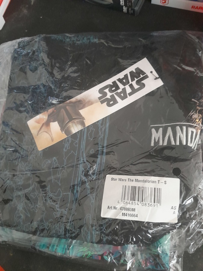 Star Wars The Mandalorian t-paita hupulla uusi