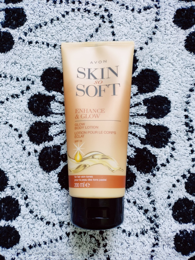 ~Avon enhance & glow vartalovoide~