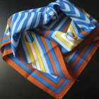 Huivi polyester  pieni monivärinen geometriset kuviot - pikkukuva 1