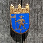 Tallinn Emalinen raskasmetallinen merkki. Halkaisija - 17 mm - pikkukuva 4