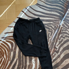 Nike mustat collegehousut L - pikkukuva 1