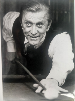 Pressikuva: Rakastettu Queenie (Kirk Douglas)