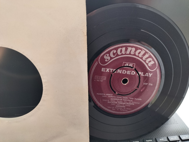HUMPPA-VEIKOT, Kankkulan kaivolla, 7'' EP -62