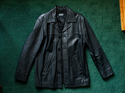 Saki Leather miesten musta puolipitkä nahkatakki (koko 48)