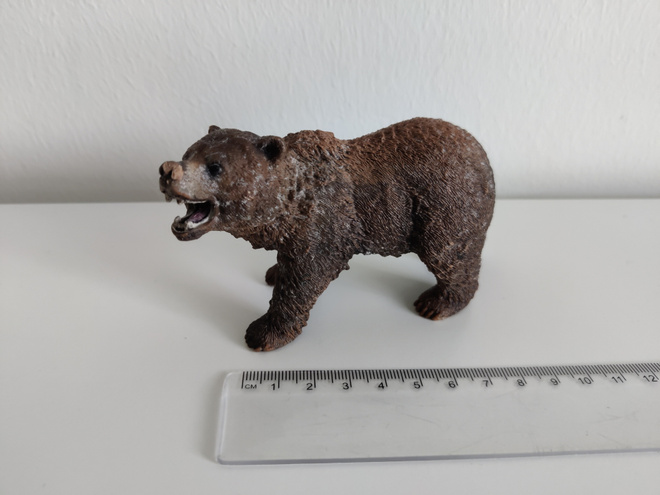 Schleich harmaakarhu