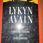 999 VANHAA TAIKAA JA USKOMUSTA - pikkukuva 1