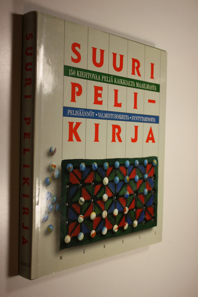 Suuri pelikirja : 150 kiehtovaa peliä kaikkialta maailmas...