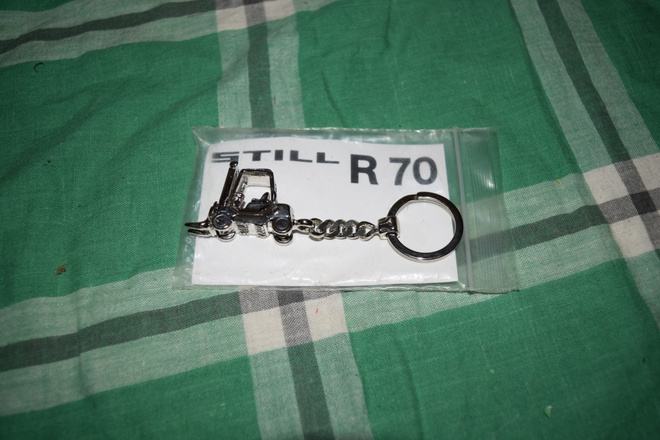 still r 70 trukki avaimenperä