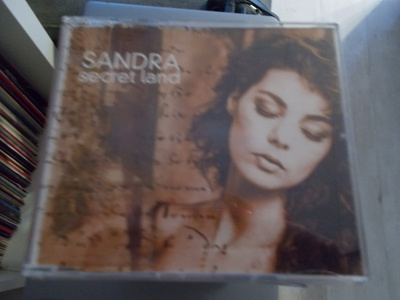 CDM SANDRA ** SECRET LAND **