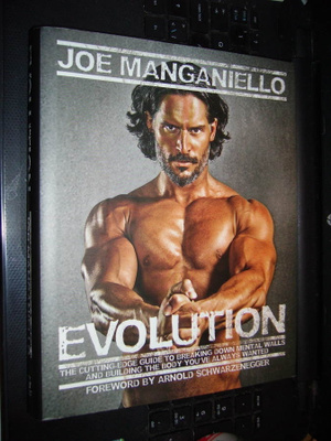 Bodauskirja : Joe Manganiello : EVOLUTION ( 2013 ) EIPK
