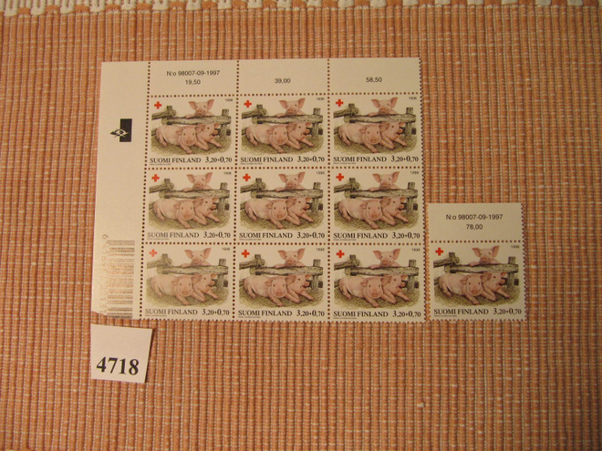 Postimerkkejä 10 kpl Punainen Risti 12.3.1998.