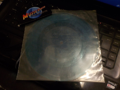 Y&T / Billy Squier - Untitled UK EX- 7" FLEXI