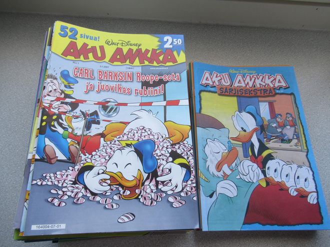 AKU ANKKA VUOSIKERTA 2007 (kaikki liitteet + extrat)