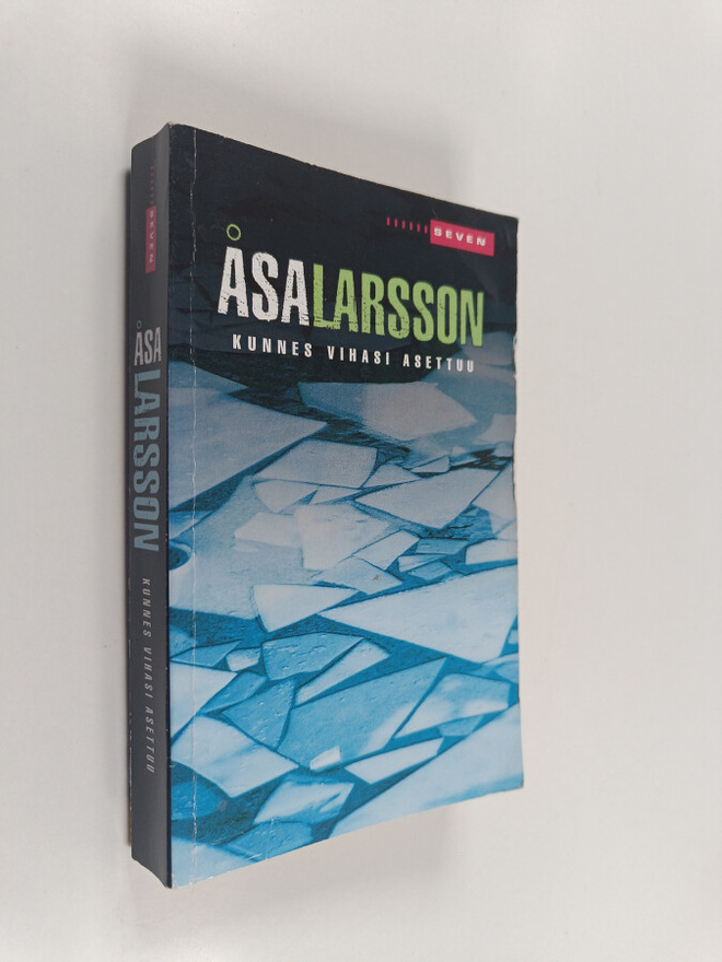 Åsa Larsson : Kunnes vihasi asettuu