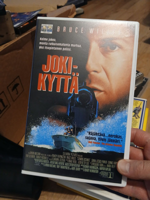 Jokikyttä ja taivaan silpoja vhs